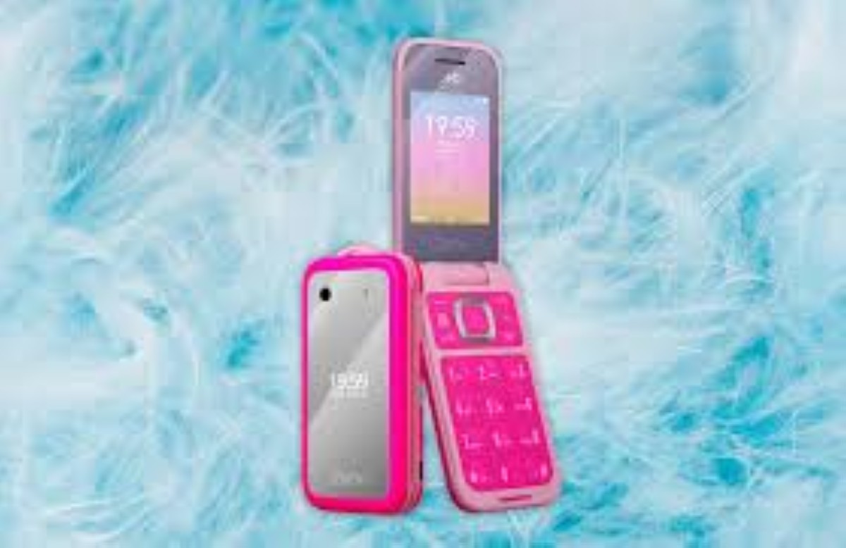 Digital detox with Barbie: New phone aims to reduce screen time for youth