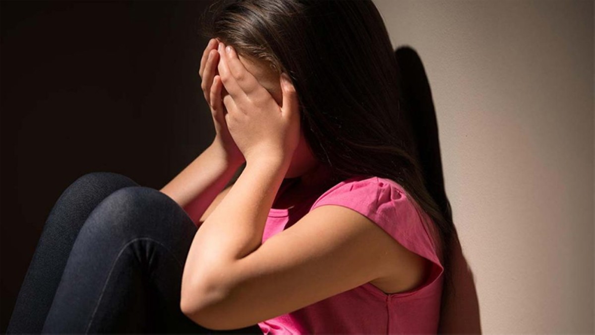 Three Kuwaitis, including the father, arrested for molesting a child