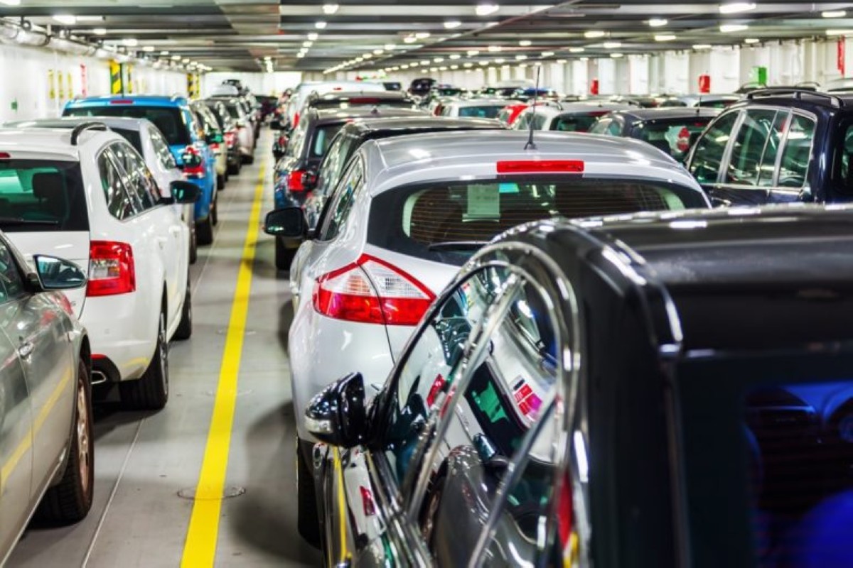 Kuwait Bans Cash Sales of Vehicles to Combat Money Laundering