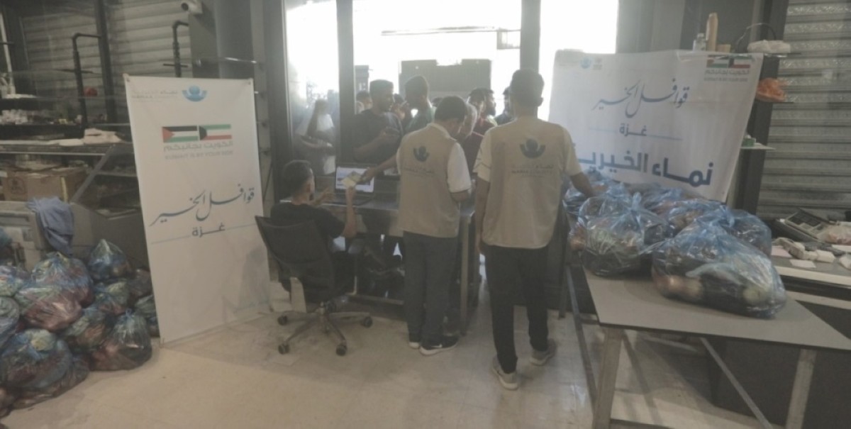 Kuwait sends 14 trucks of humanitarian aid to northern Gaza