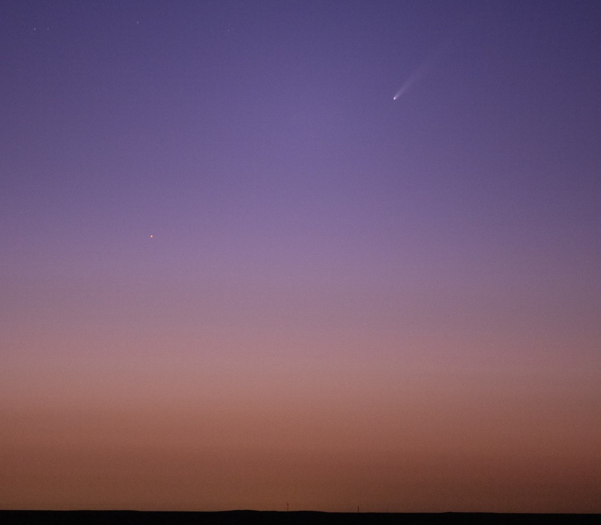 Newly discovered comet appears in Kuwait&rsquo;s sky at dawn