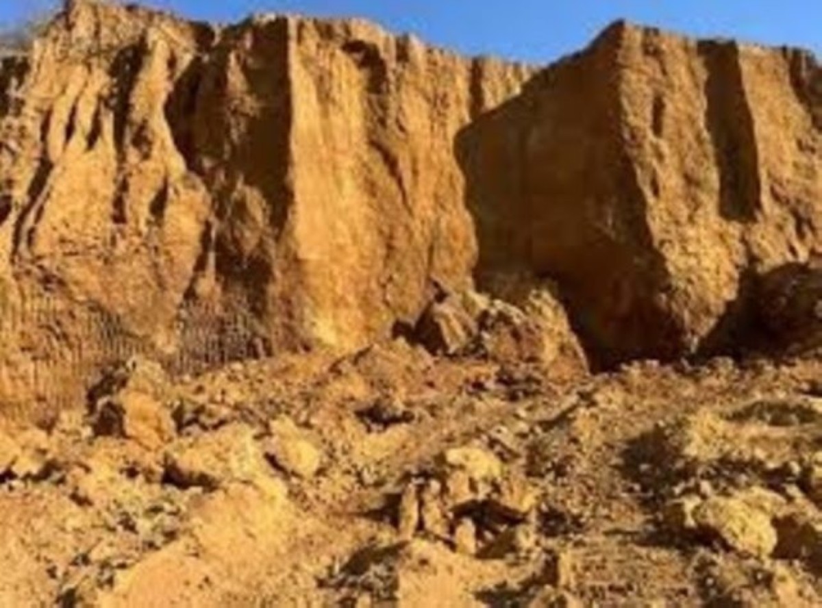 10 people dead after mine collapse in Zambia