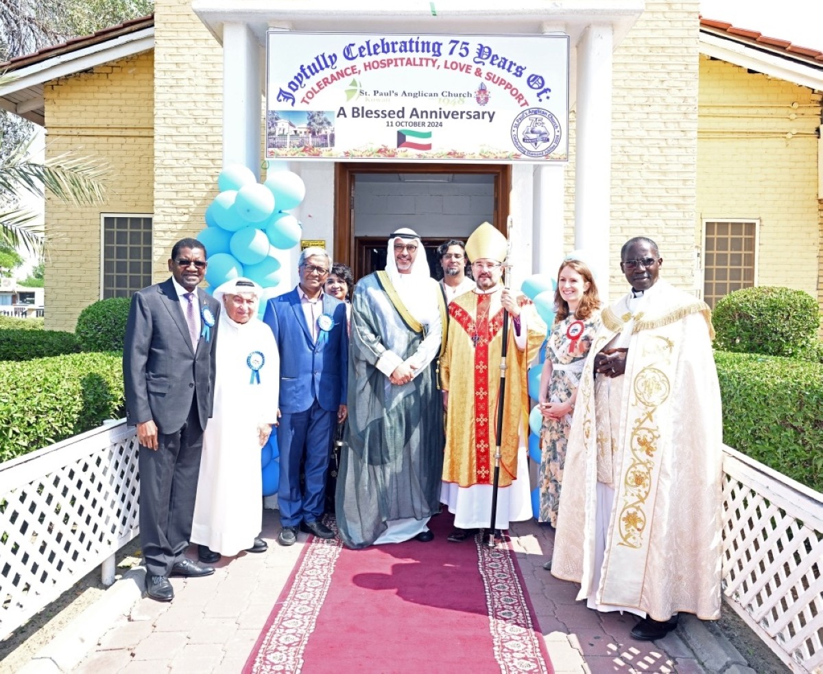 Amir's representative attends 75th anniversary of St. Paul's Church in Ahmadi