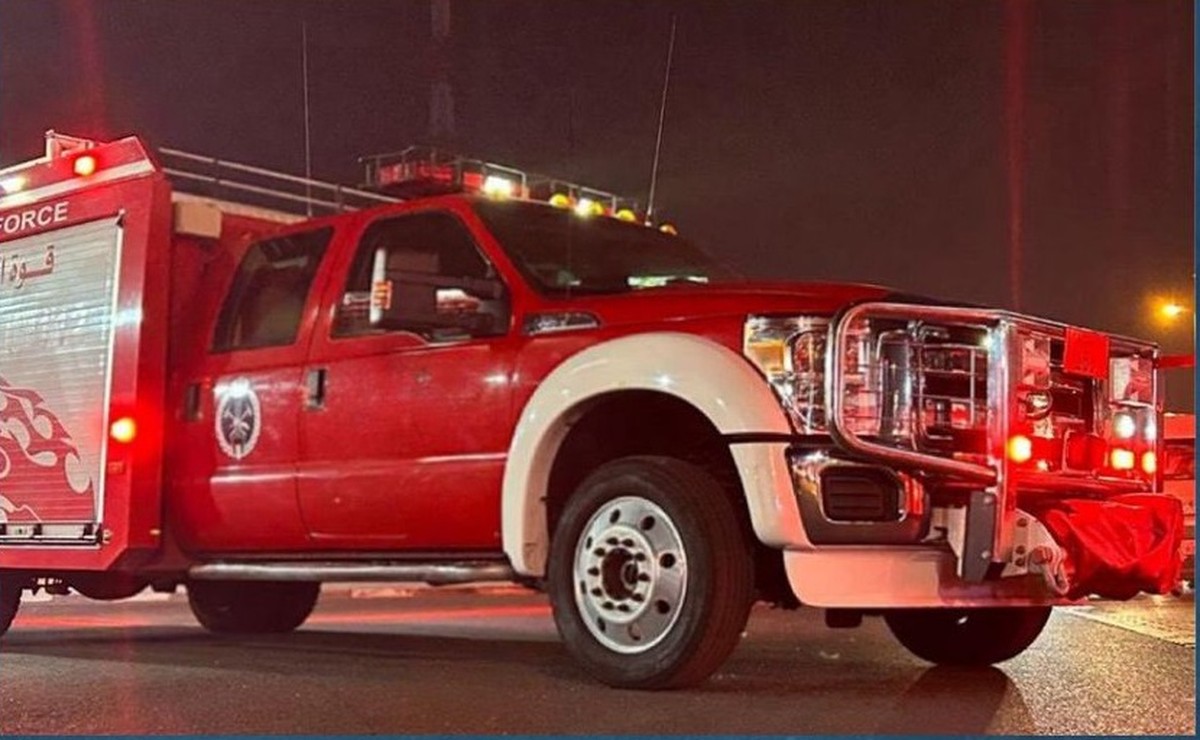 1 person dies after vehicle overturns and catches fire | arabtimes