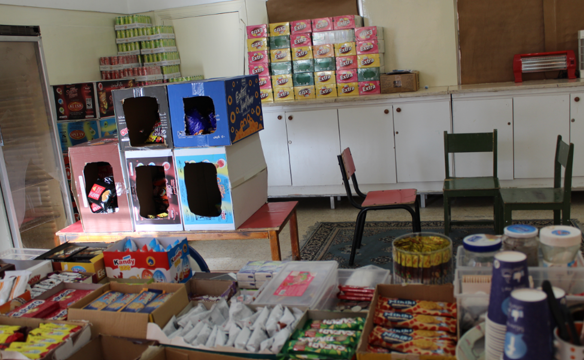 Ban on sale of &lsquo;chapathis&rsquo;, &lsquo;samosas&rsquo; in schools