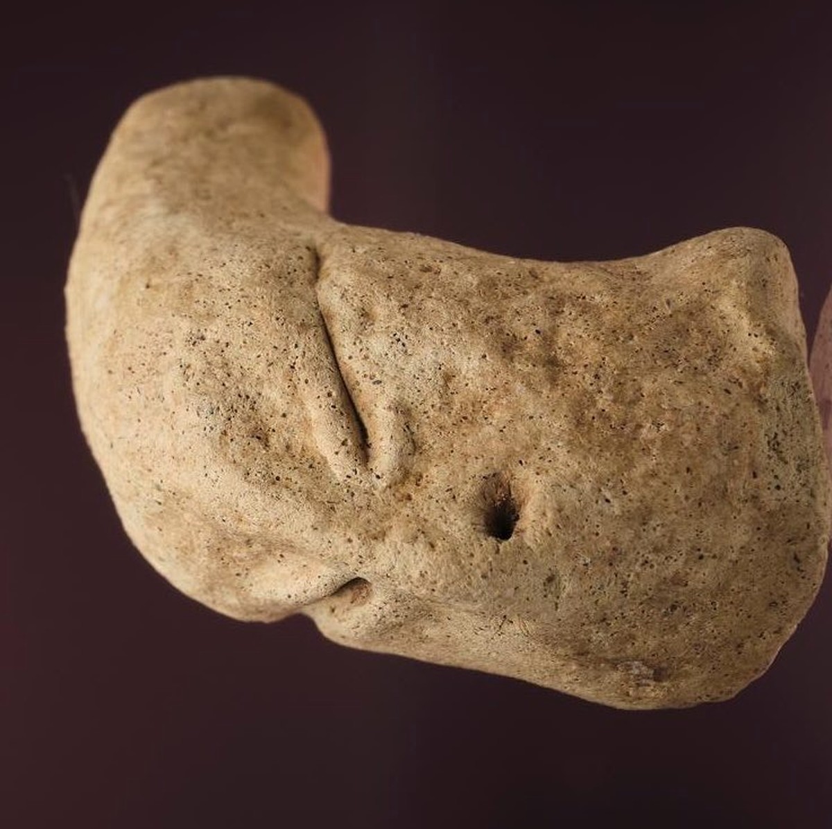 Kuwait unearths ancient workshop, rare clay head