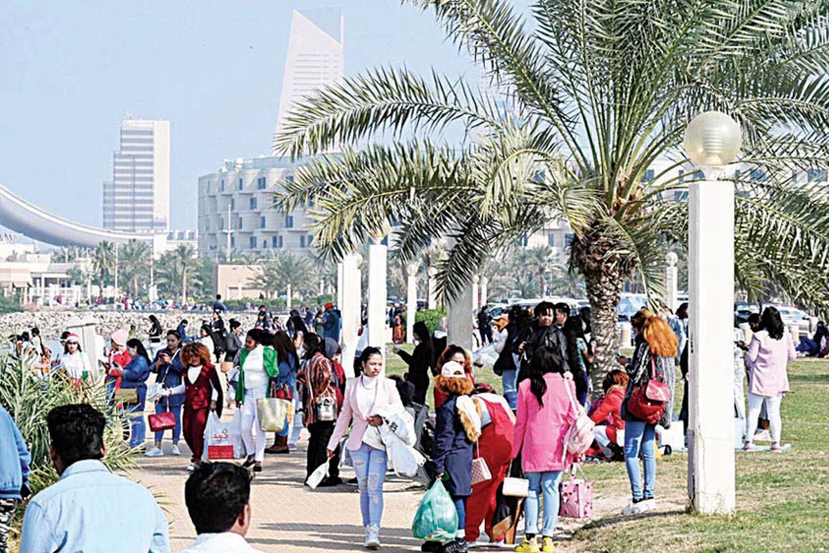 Kuwait Adjusts SME Worker Transfer Rules Amid Expat Workforce Statistics