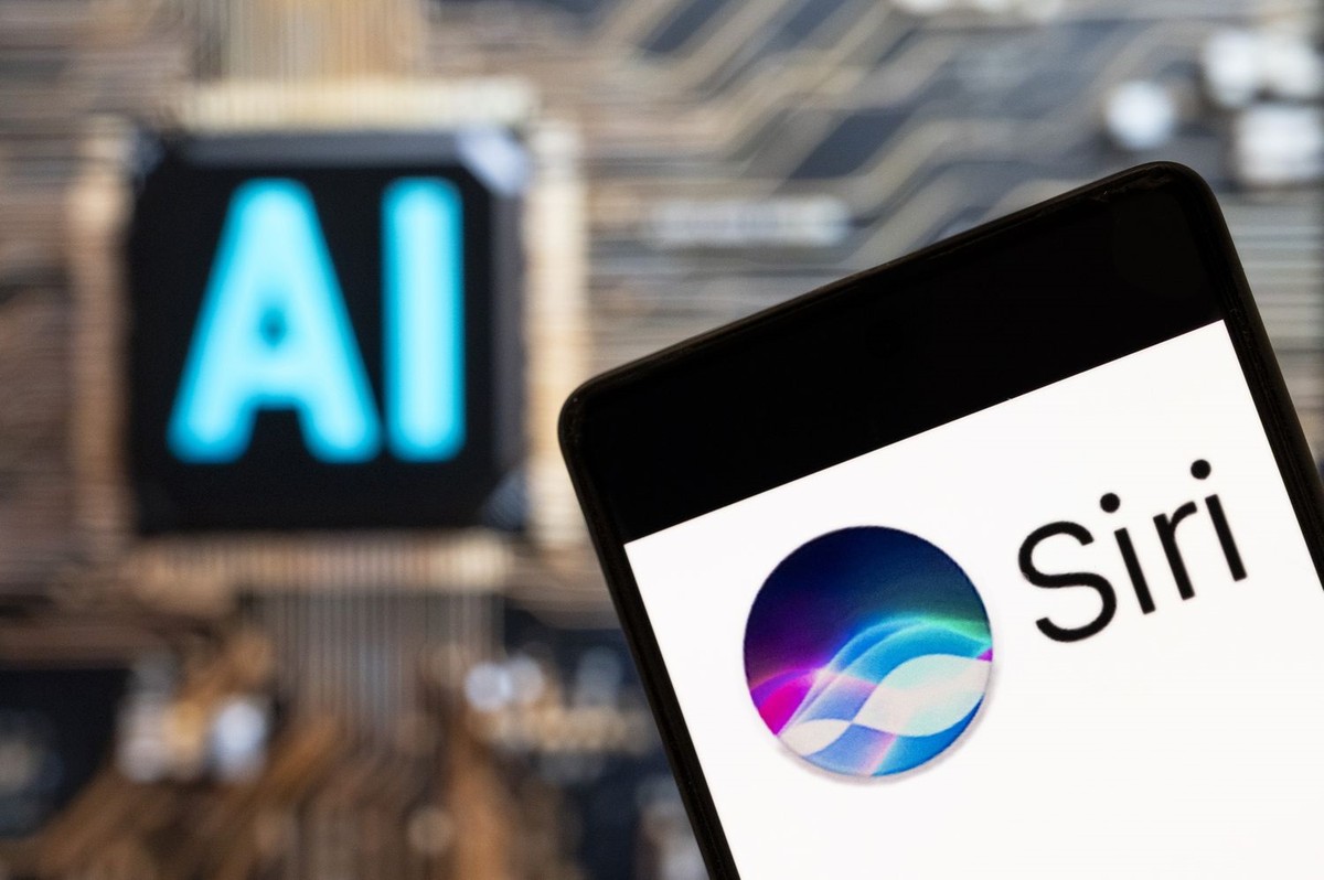 Apple takes on AI competitors with more powerful Siri in development