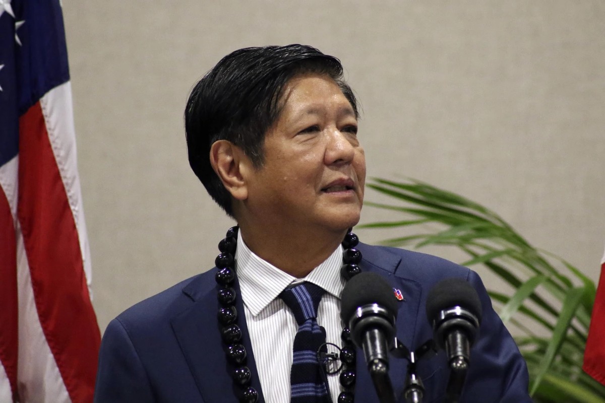 Philippine president says he'll fight VP's plot to have him killed