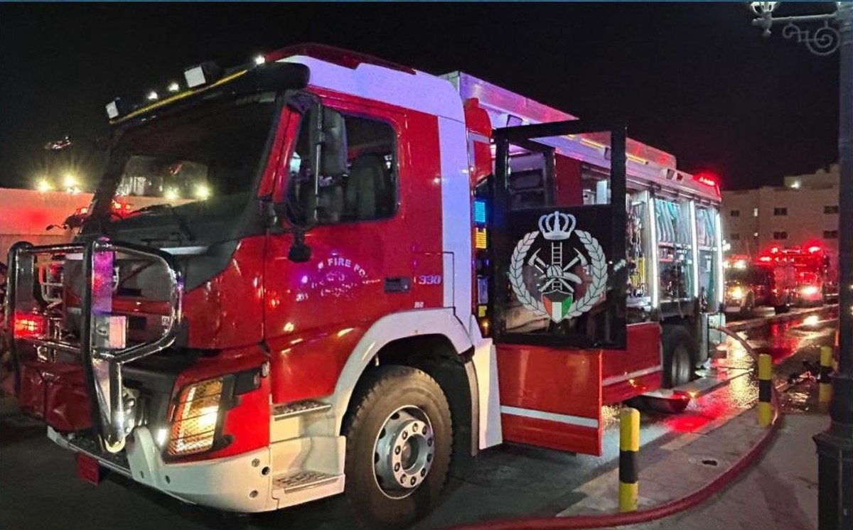 Firefighters save family and extinguish fire in Jleeb Al-Shuyoukh