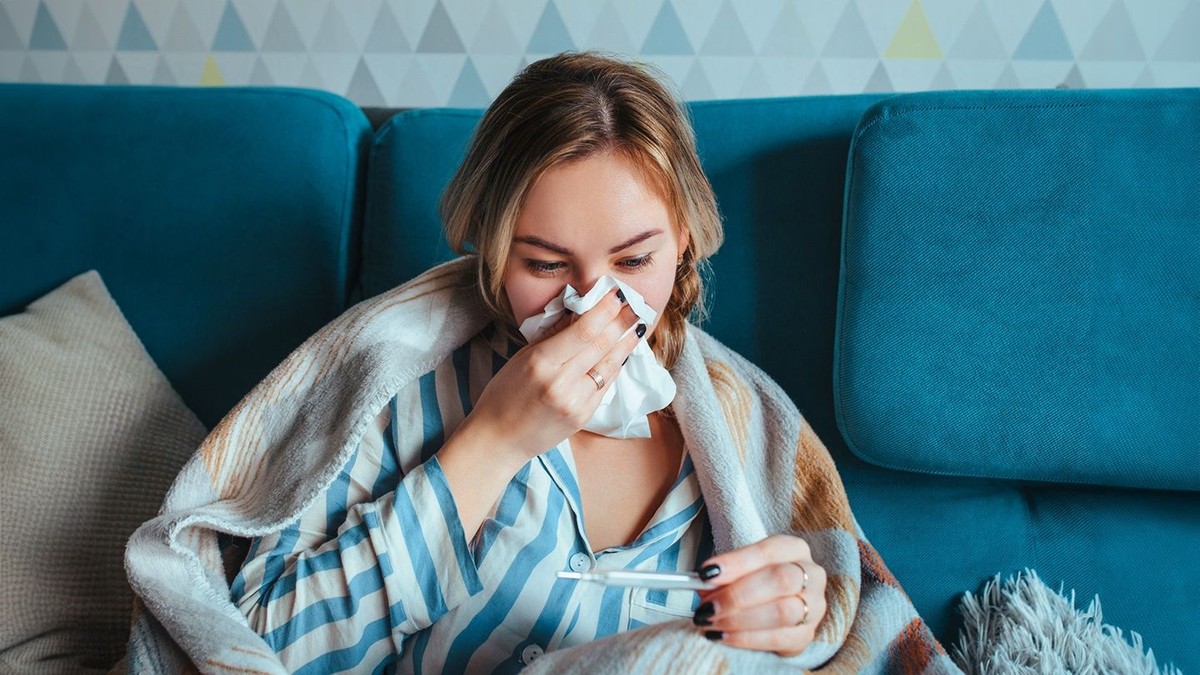 Does Vitamin C prevent a cold? Debunking 5 common cold myths