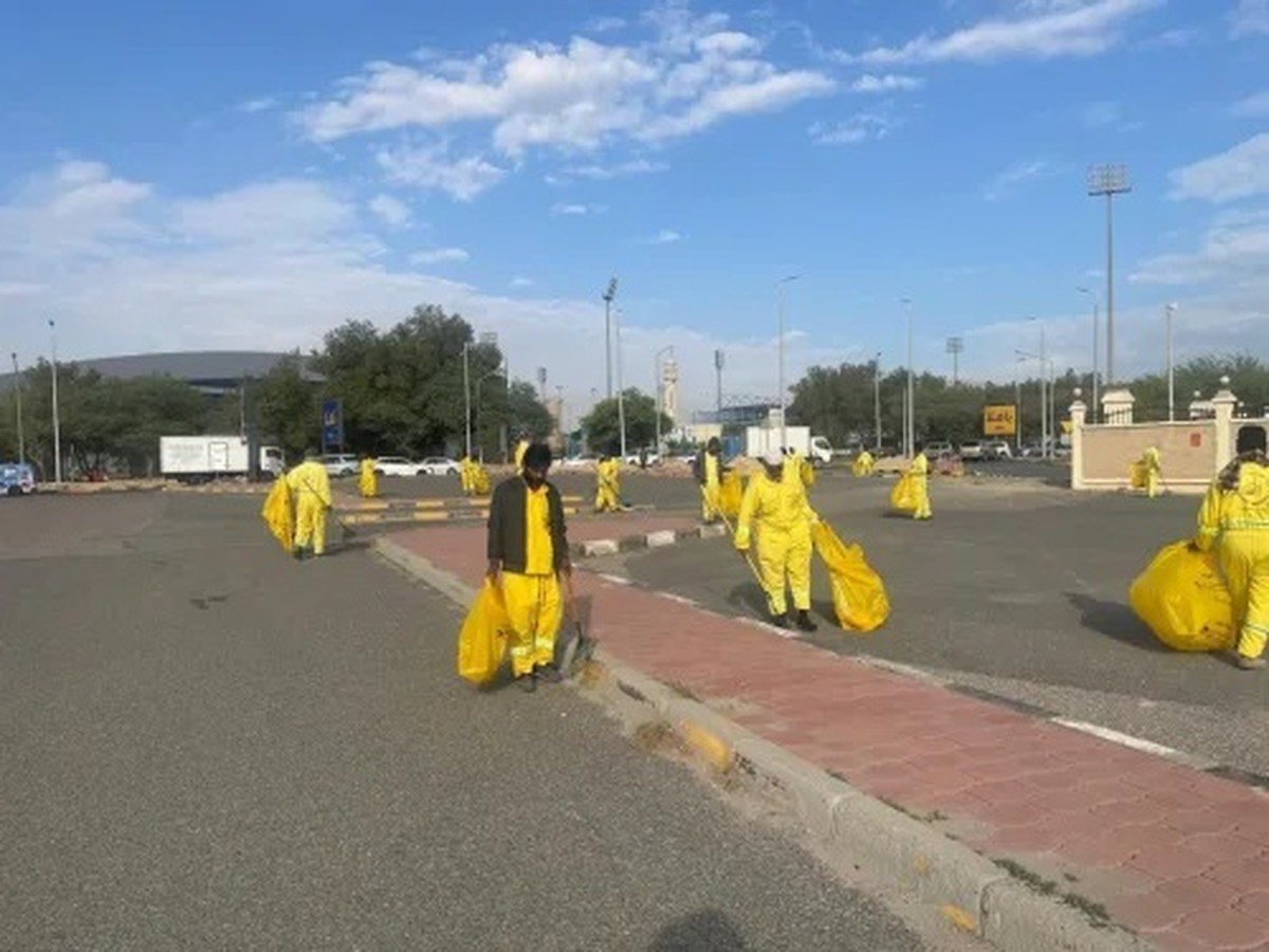 Municipality to clear abandoned vehicles, and unlicensed vending carts around 'Gulf Cup 26' stadiums