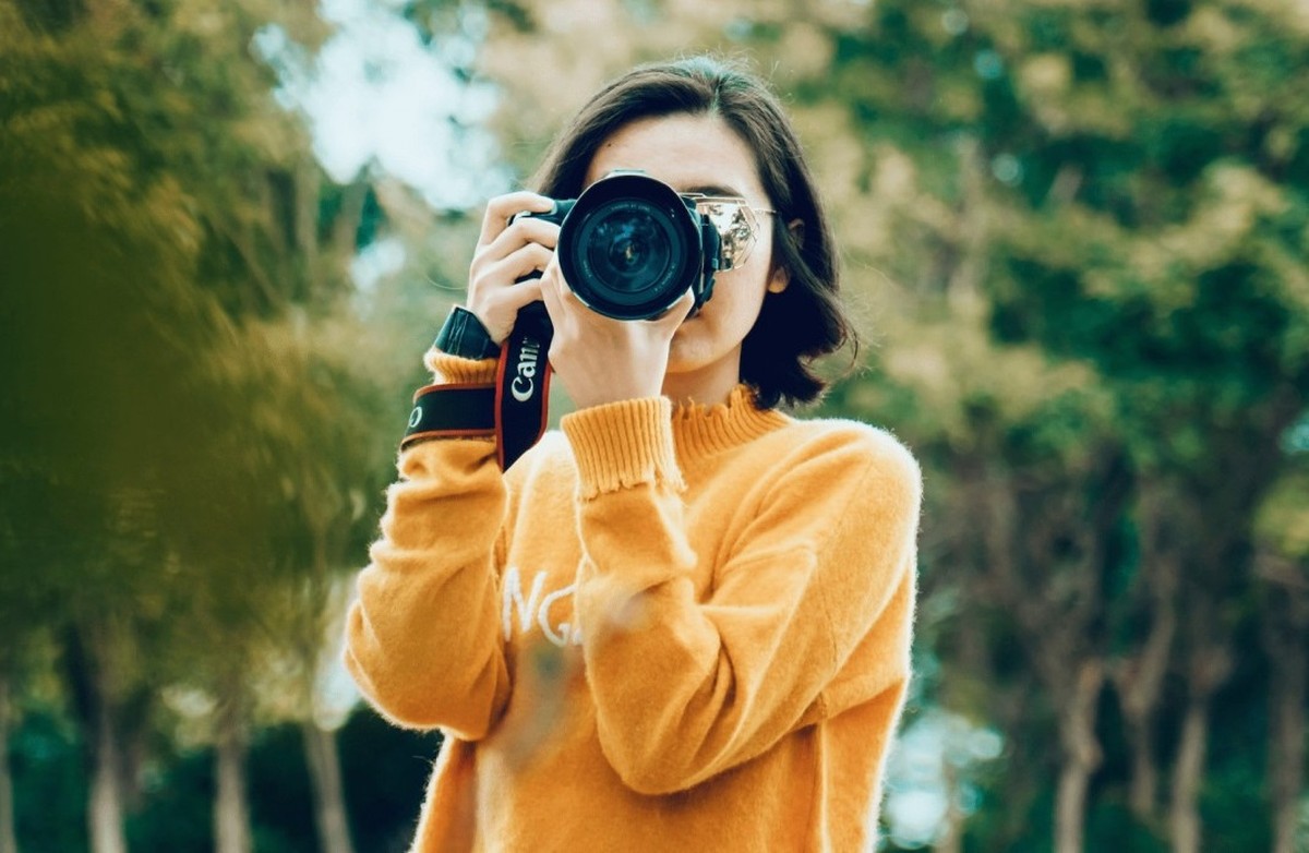 Return of the digital camera: Gen Z turns to 'authentic' and 'unpolished' photos
