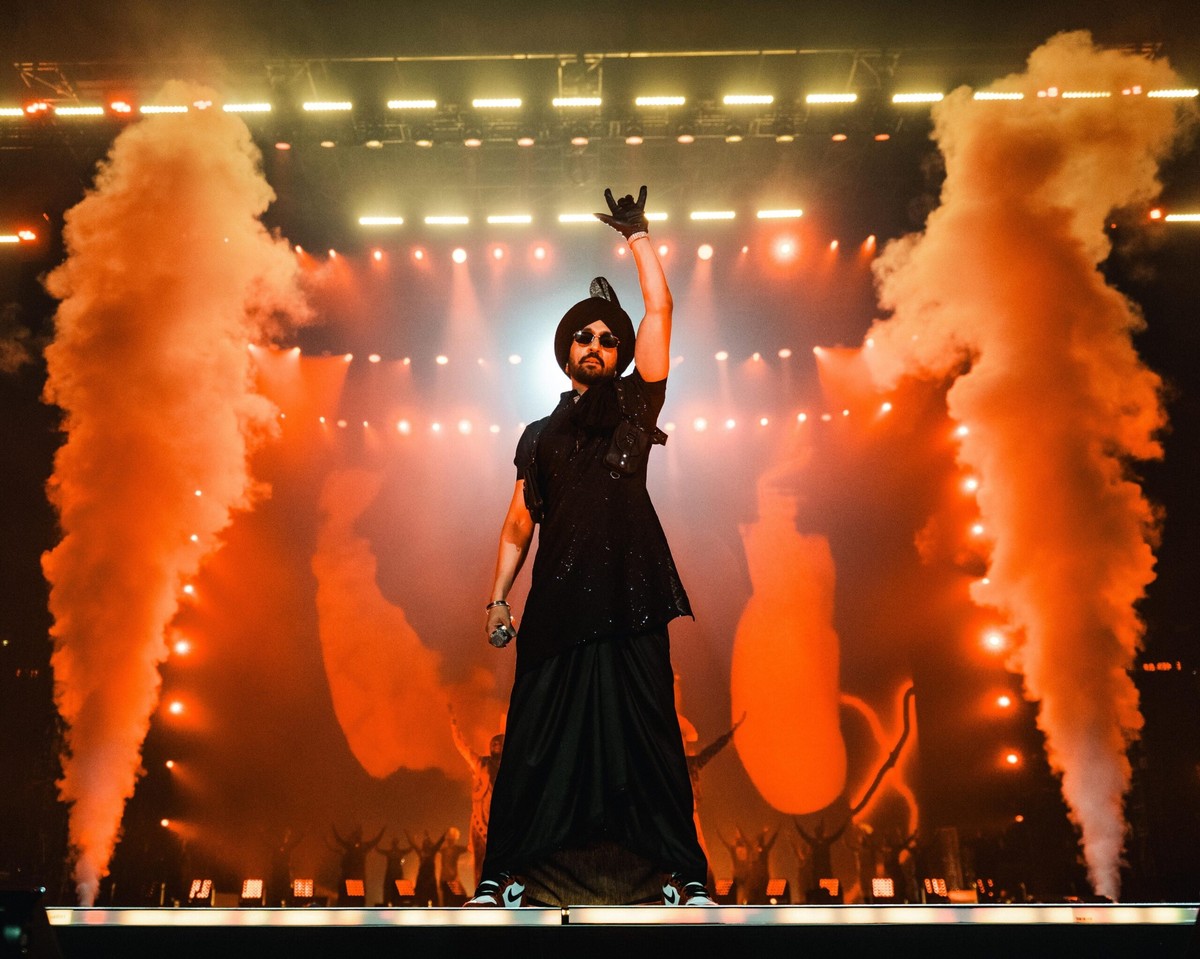 Indian fans frustrated by high ticket prices and poor concert facilities