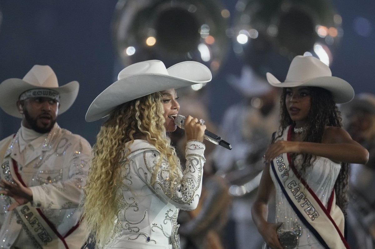 Beyoncé steals the spotlight in Netflix’s NFL Christmas Day debut ...