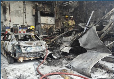 Firefighting teams control garage fire in Shuwaikh Industrial area ...