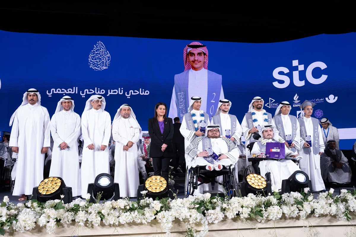 <b>stc creates lasting contributions in the community by leading the way in sustainable corporate social responsibility</b>