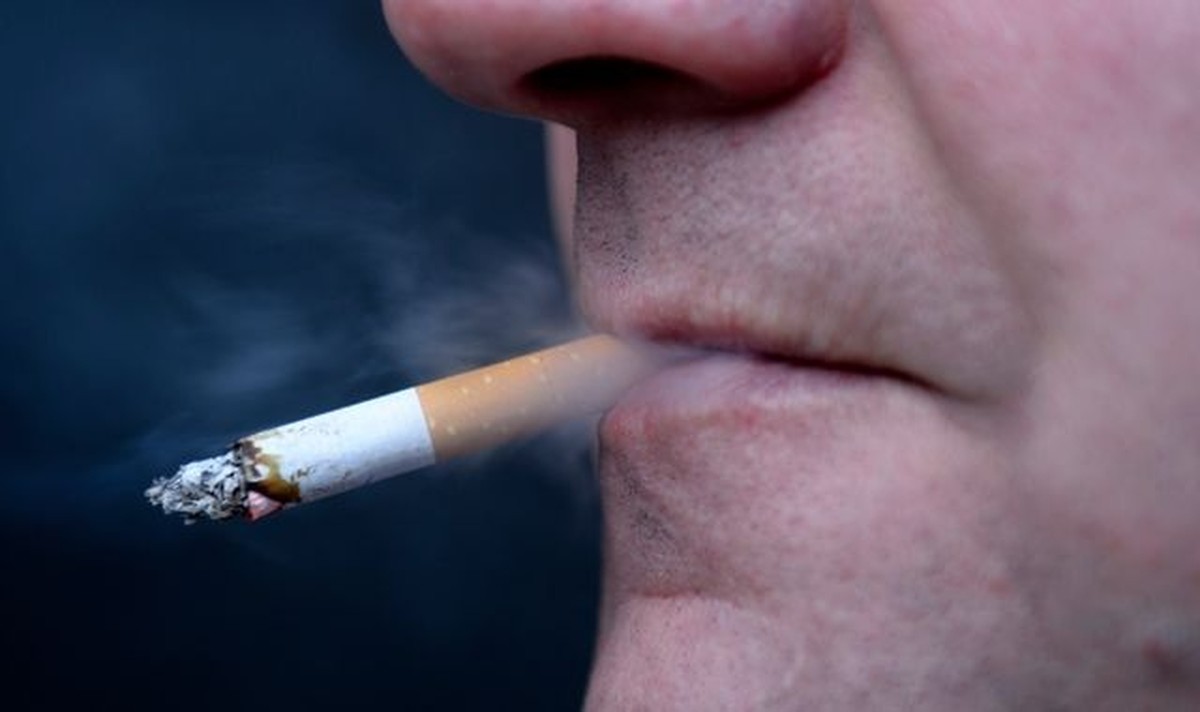 Each cigarette cuts 20 minutes off your life, study warns