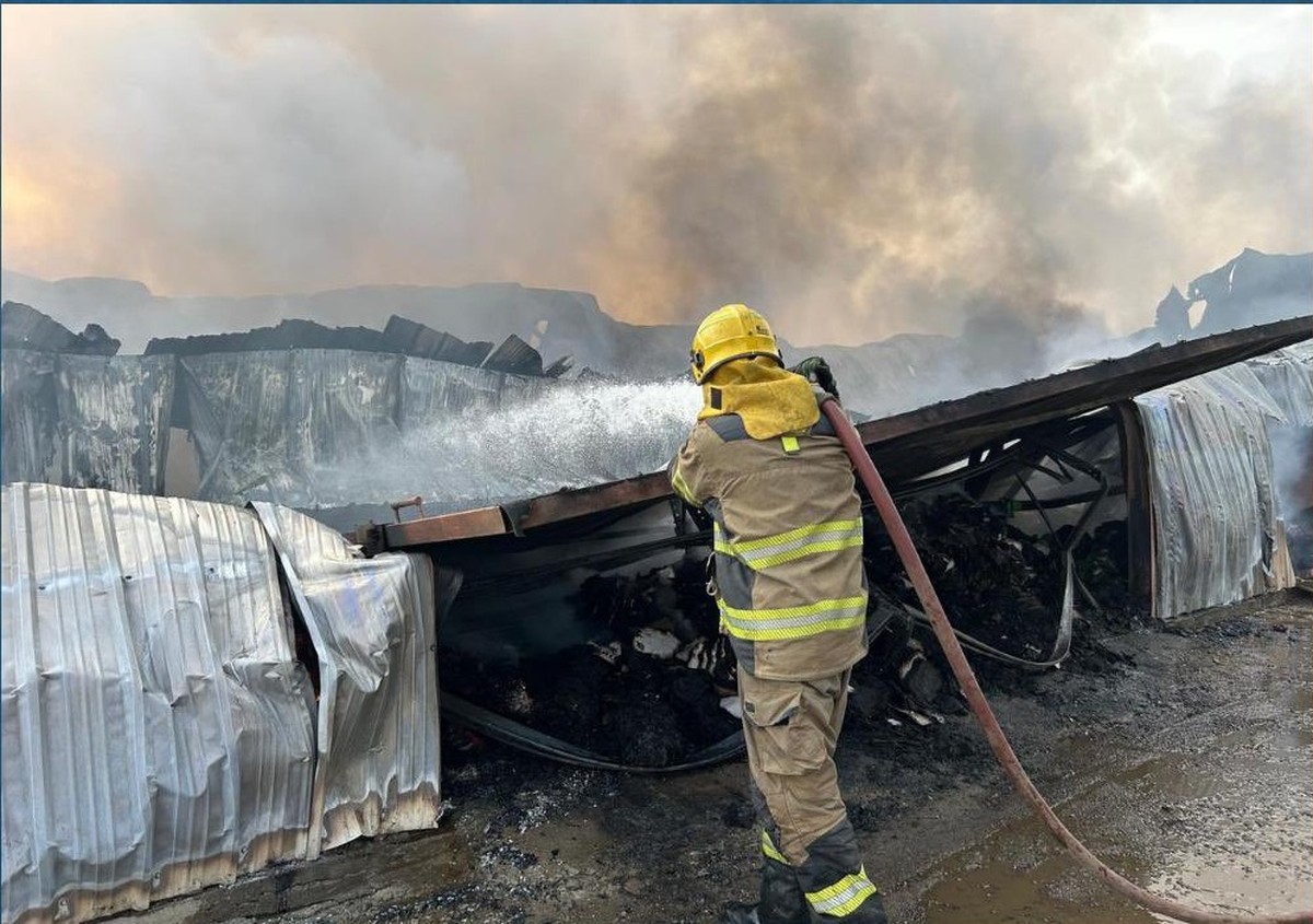Five firefighting teams contain warehouse blaze in Amghara scrapyard