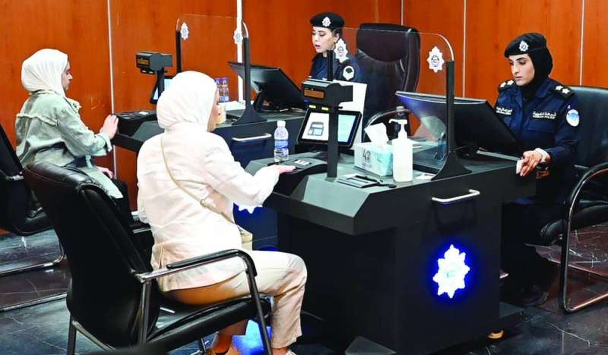 No fines, but 224,000 expats face service cuts Wednesday