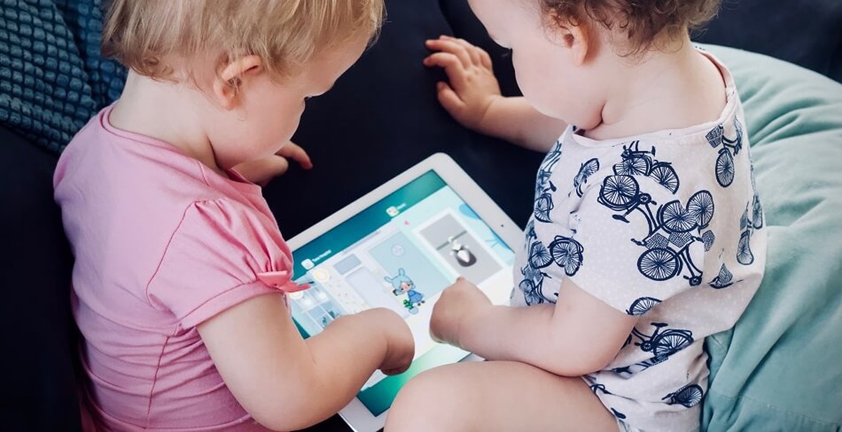 Toddlers' screen time over 1 hour a day can affect education and behavior, study finds