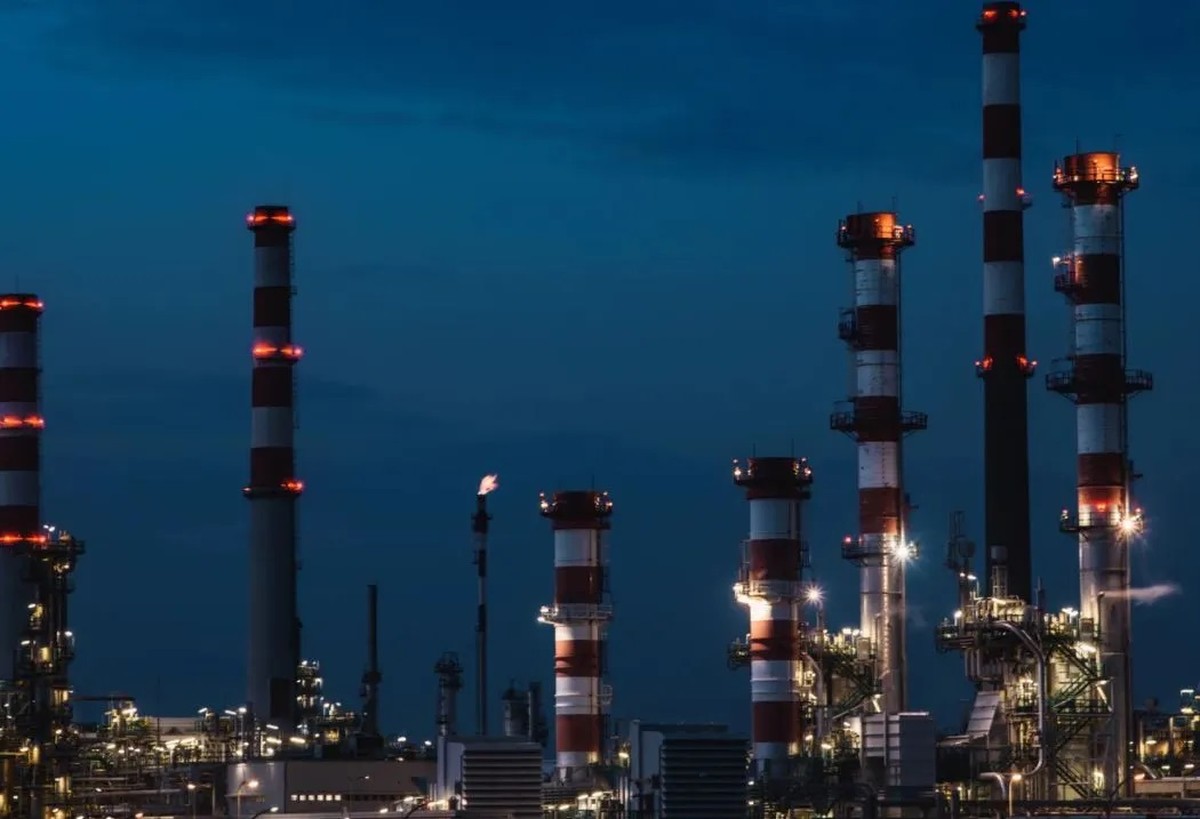 Kuwait prepares for summer, completes 30% of power station maintenance