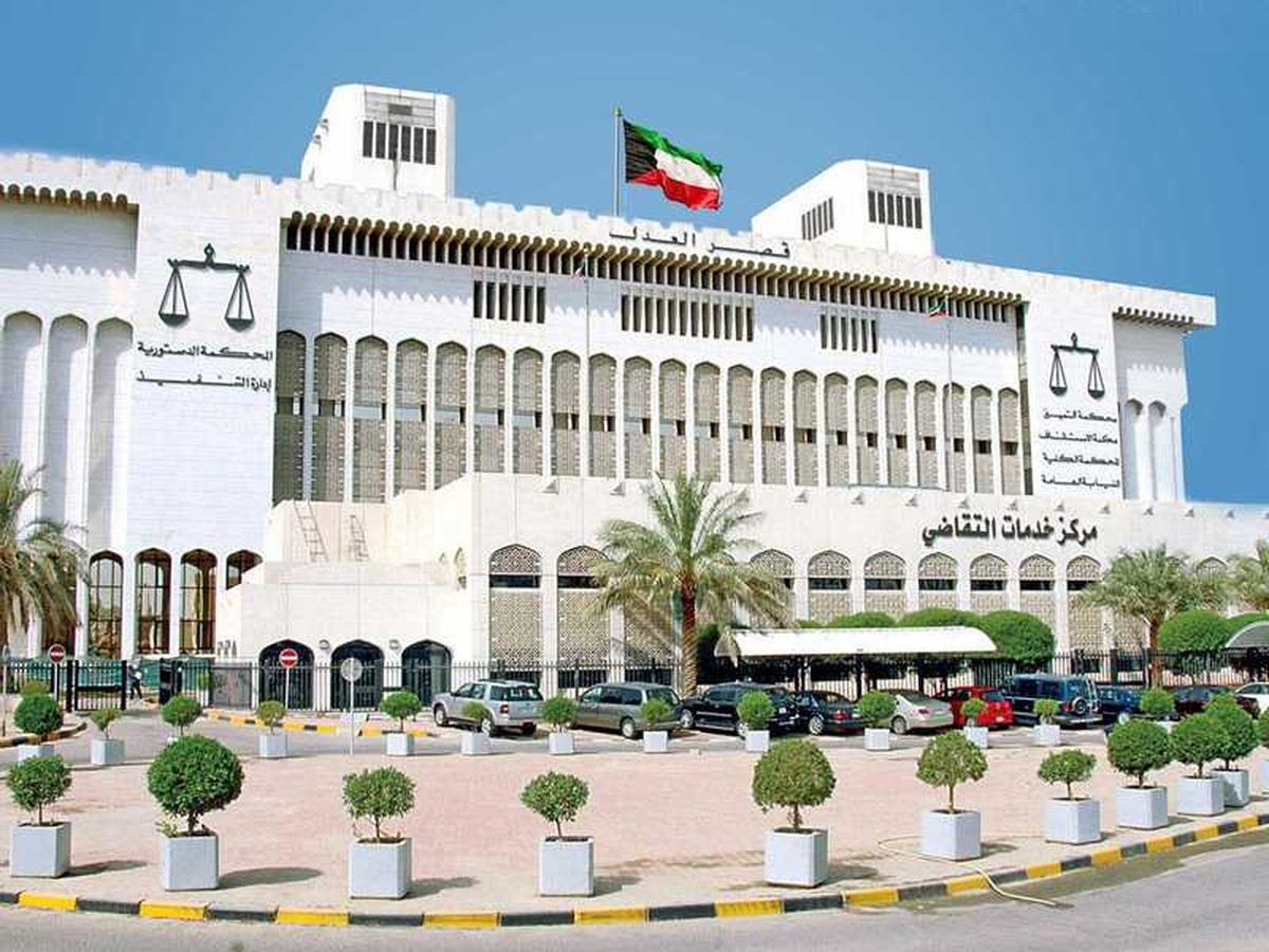 Traffic officer and 4 others get 5 year-jail for forging vehicle licenses