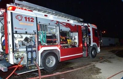 Firefighting teams contain blaze in Al Wafra chalets | arabtimes