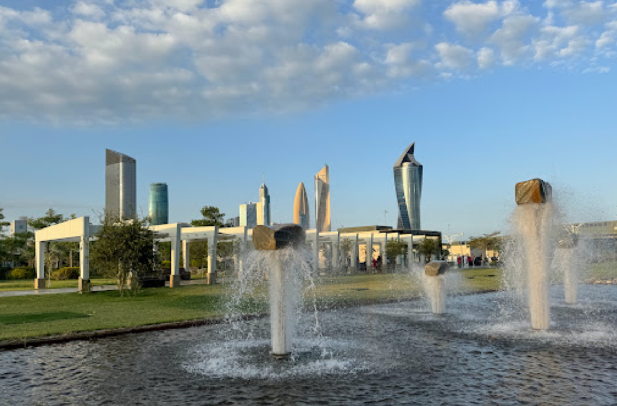 Drivers Warned Against Sidewalk Parking, Road Stopping at Al Shaheed Park