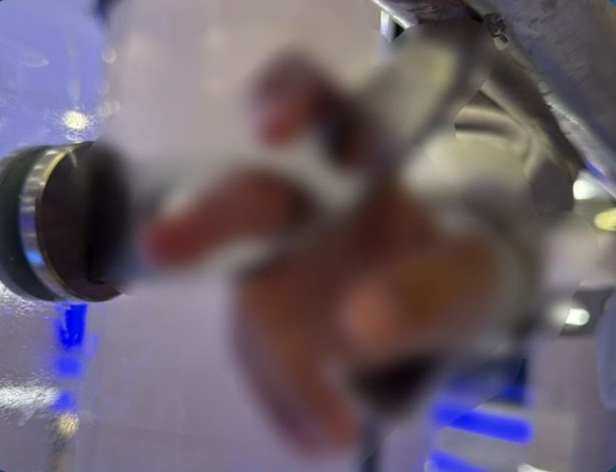 Firefighters 'rescue' child&rsquo;s hand trapped in mall staircase railing