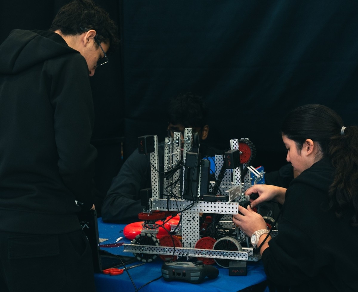 Kuwait's 2nd National Robotics Championship kicks off with over 800 participants