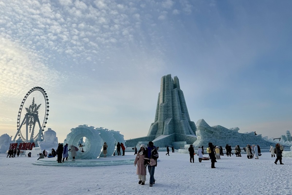 World's largest ice-and-snow park to close as temperatures rise