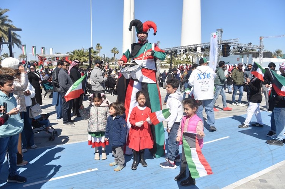 Thousands Gather to Celebrate Kuwait&rsquo;s National and Liberation Day Anniversaries