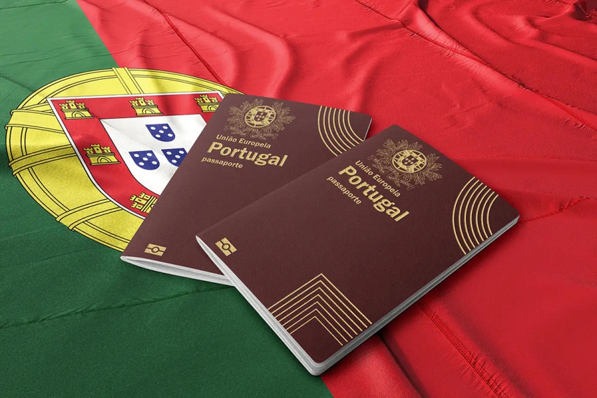 Portugal&rsquo;s Redesigned Passport with Advanced Security Features