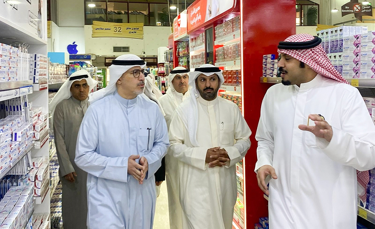 Commerce Minister Ensures Food Stock Availability & Fair Pricing for Ramadan