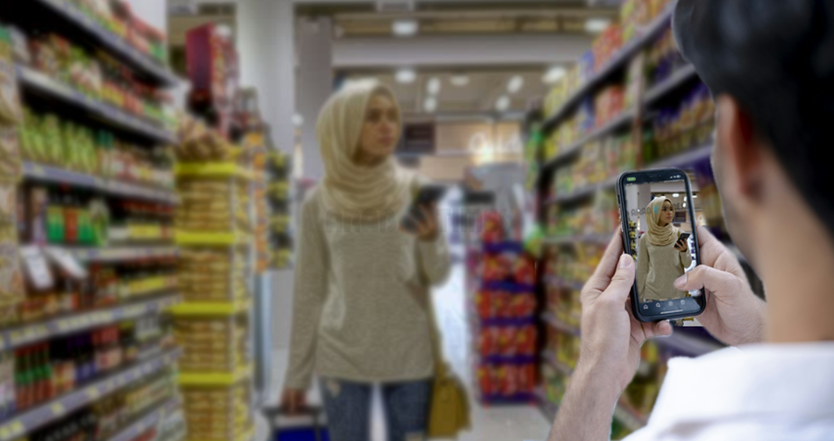 Arab Expat Arrested for Secretly Filming Women at Cooperative
