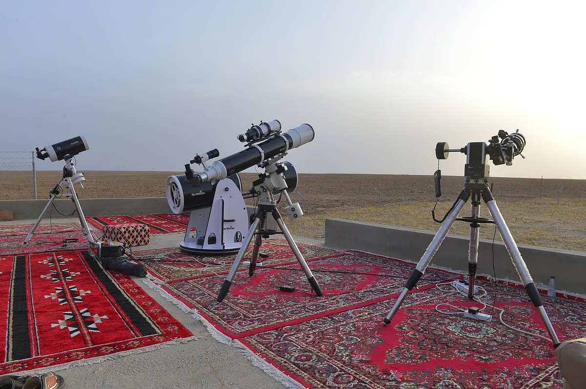 Eid Al Fitr  - Crescent Moon Sighting Updates