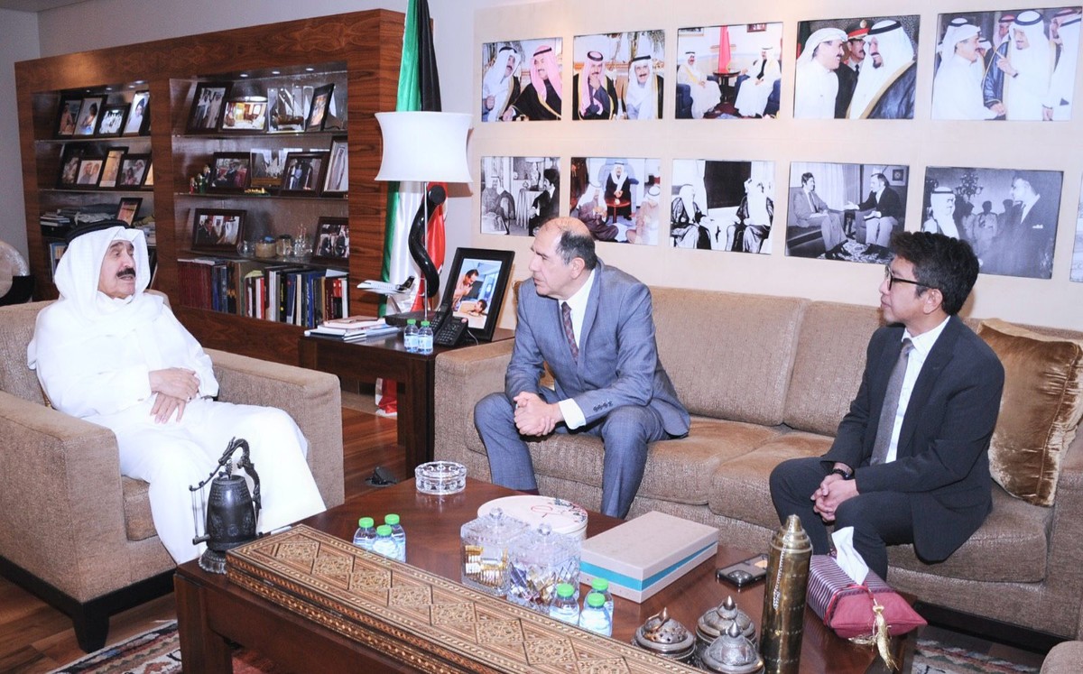 arab-times-editor-in-chief-al-jarallah-hosts-peru-ambassador-in-key
