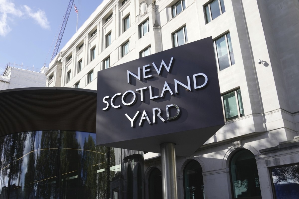 UK police arrest several men over alleged attack plot | arabtimes