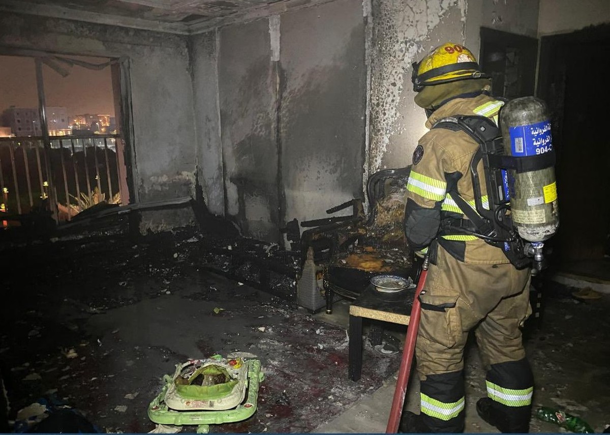 Firefighters contain an apartment fire in Khaitan without injuries ...