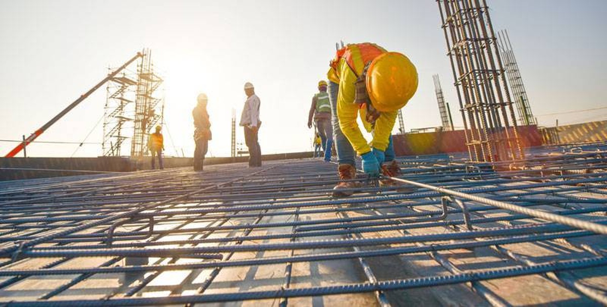 Kuwait Reimposes Midday Work Ban: Surprise Inspections Planned