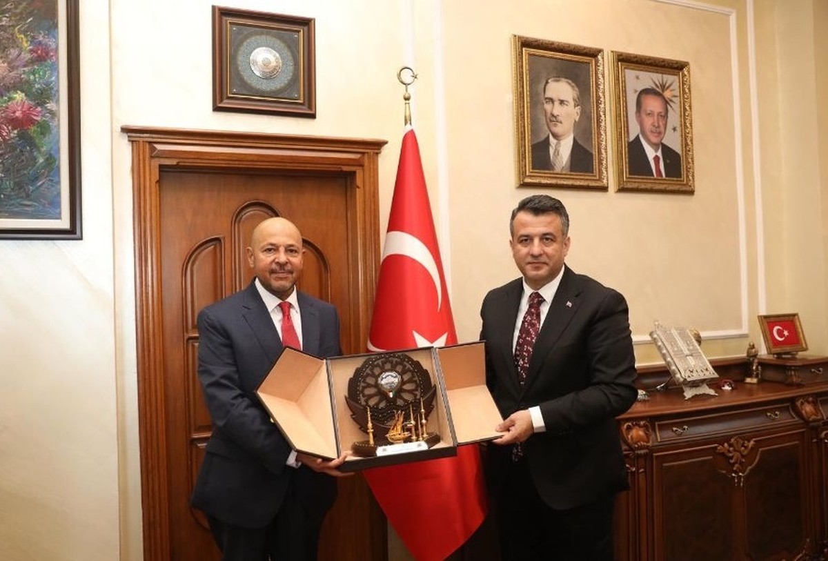 Farwaniya governor praises twinship deal with Turkish city of Samsun