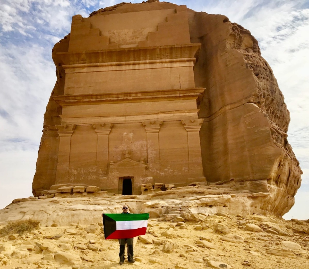 Kuwaiti travelers explore the world, setting records and inspiring others