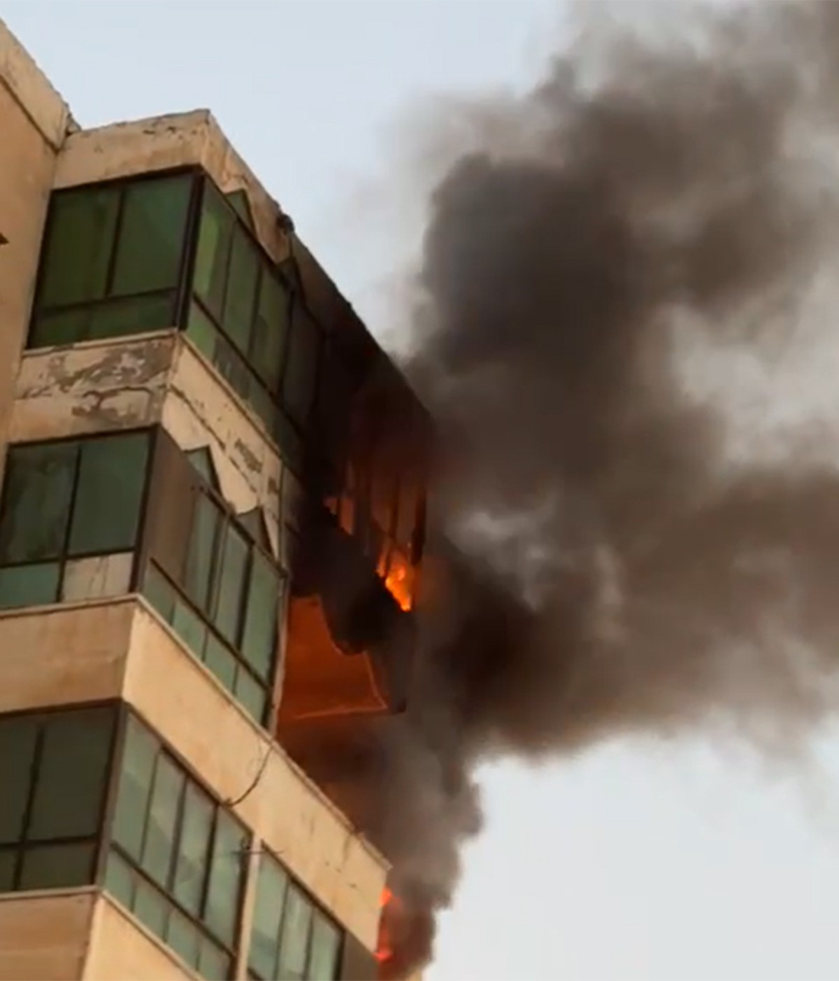 Lives Lost In Kuwait Riggae Fire: Six Dead, Nine Injured