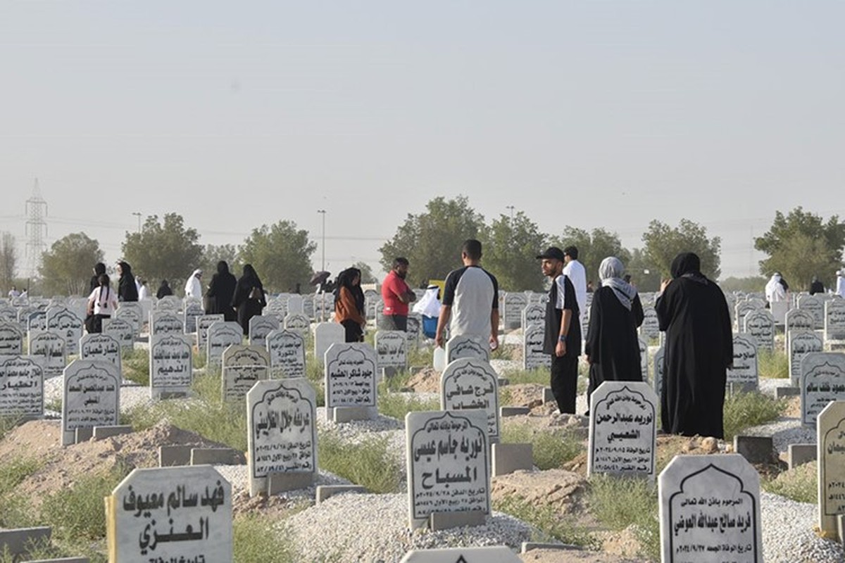 Kuwait Cemeteries See Crowds As Families Pay Tribute On Eid