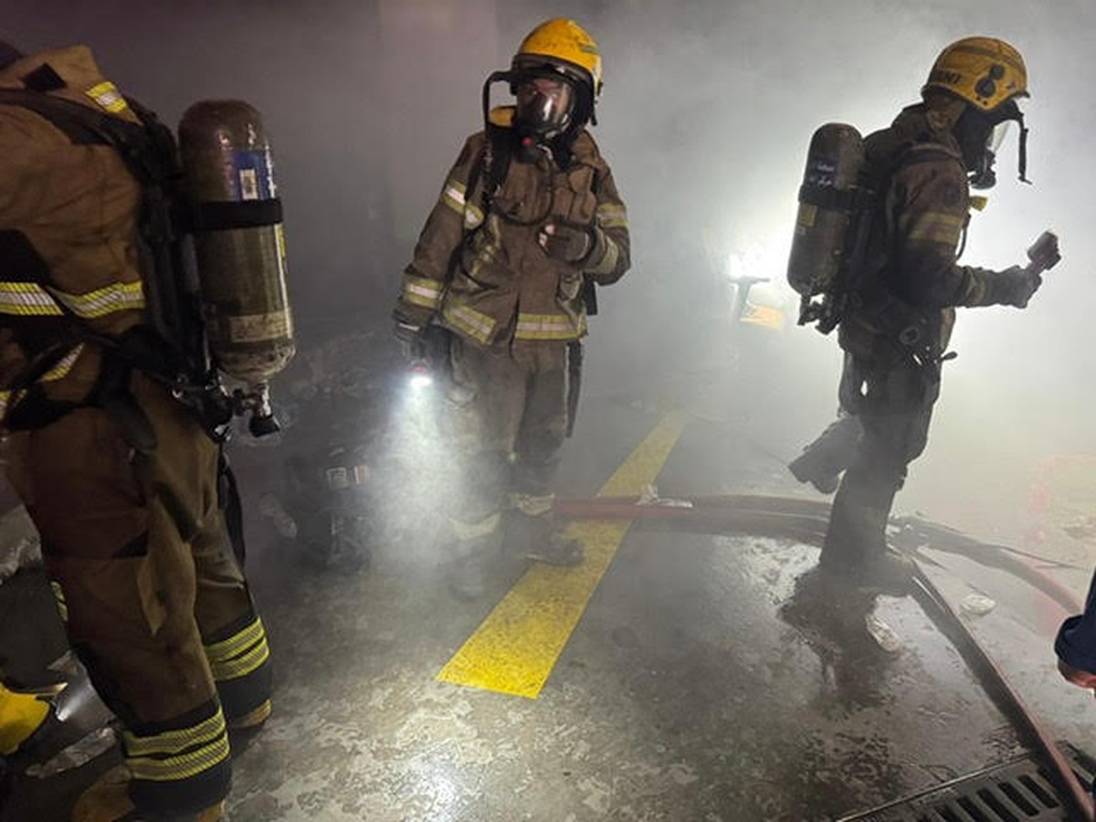 Multi-Station Effort Brings Shuwaikh Warehouse Fire Under Control