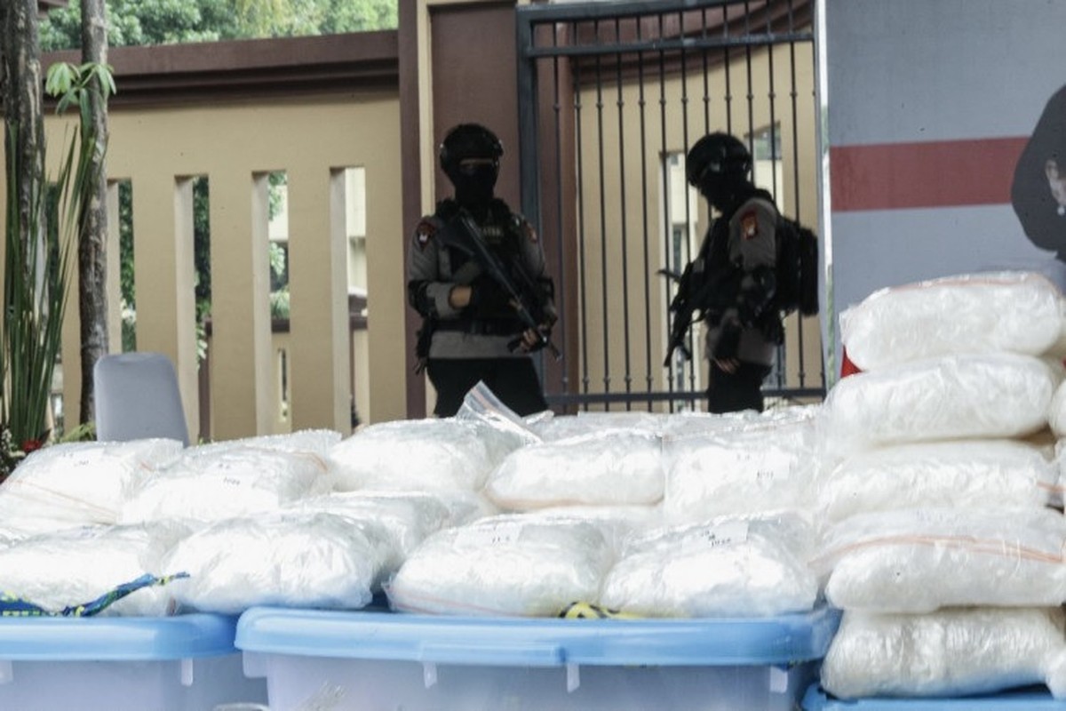 Police discover 1,500 kg of drugs in N. Afghanistan