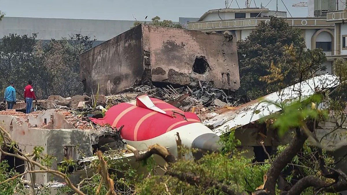 Air India crash: Startling cockpit exchange deepens the mystery