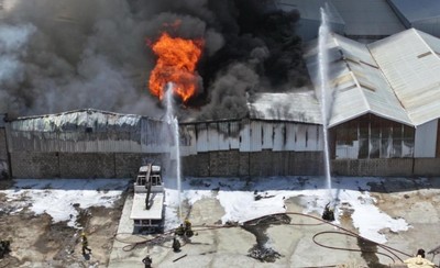 Wood Storage Warehouse Catches Fire in Amghara | arabtimes