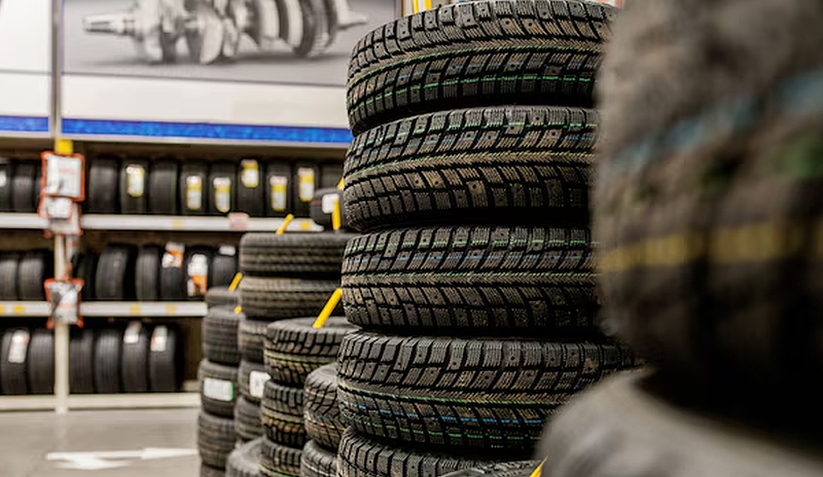 Young Kuwaiti entrepreneurs to run tire shop